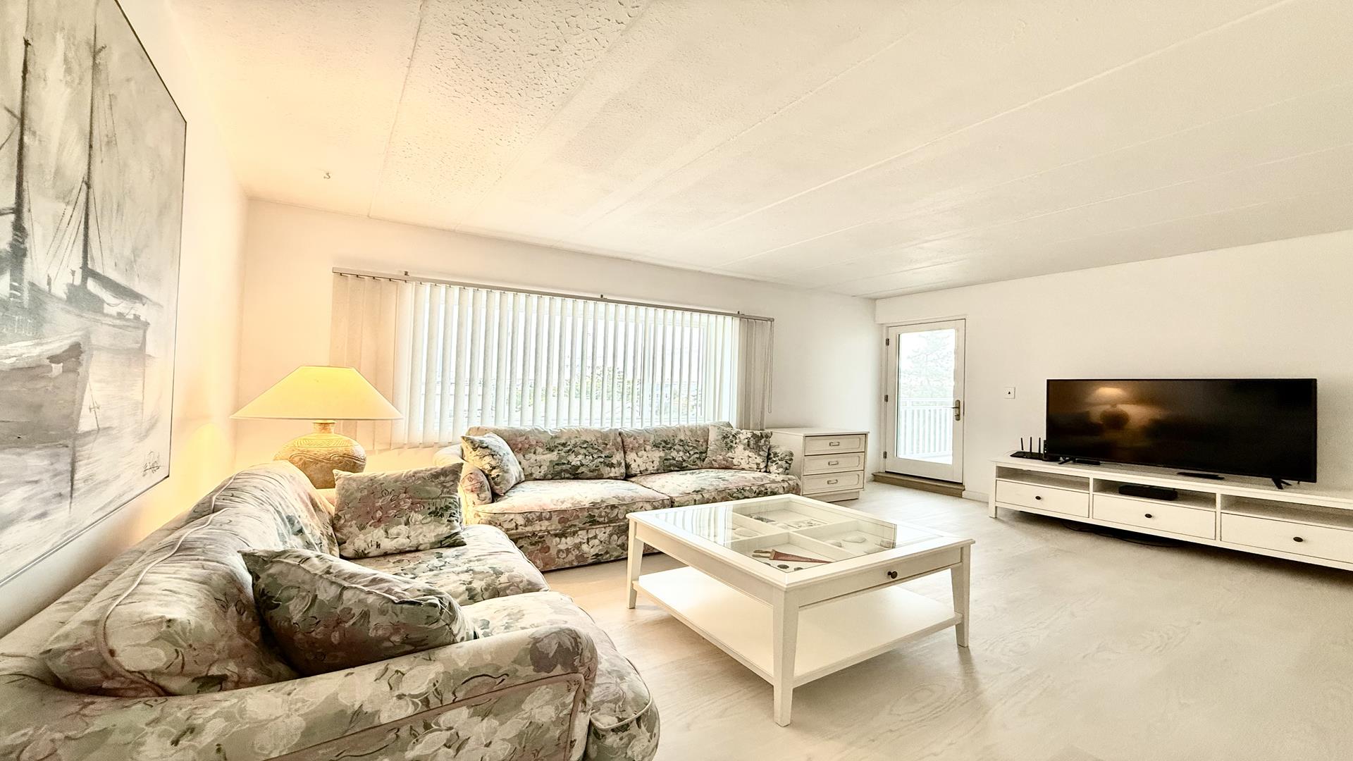 8001 Second Avenue, Stone Harbor (Mid-Island)