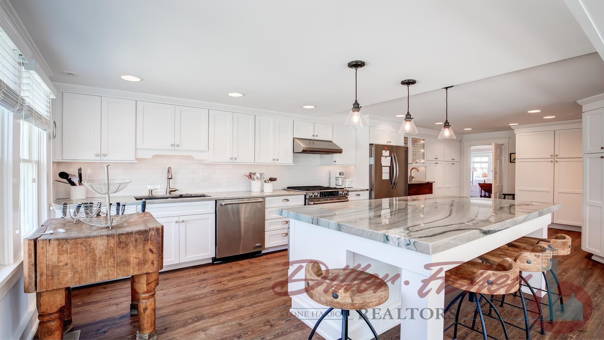 10100 First Avenue, Stone Harbor (Beach Block) - Picture 4