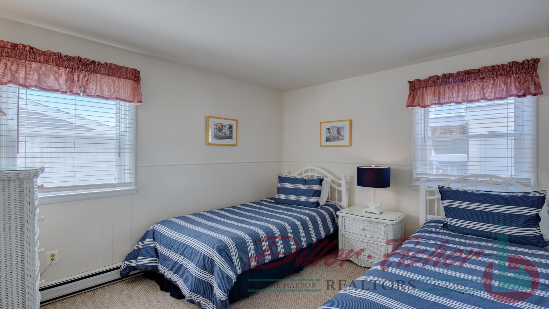 231 109th Street - 1st floor, Stone Harbor (Mid-Island)
