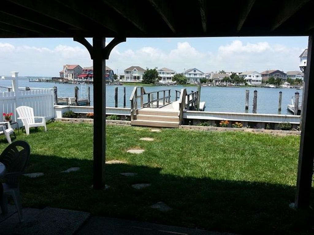 10711 Sunset Drive, Stone Harbor (Bay Front)