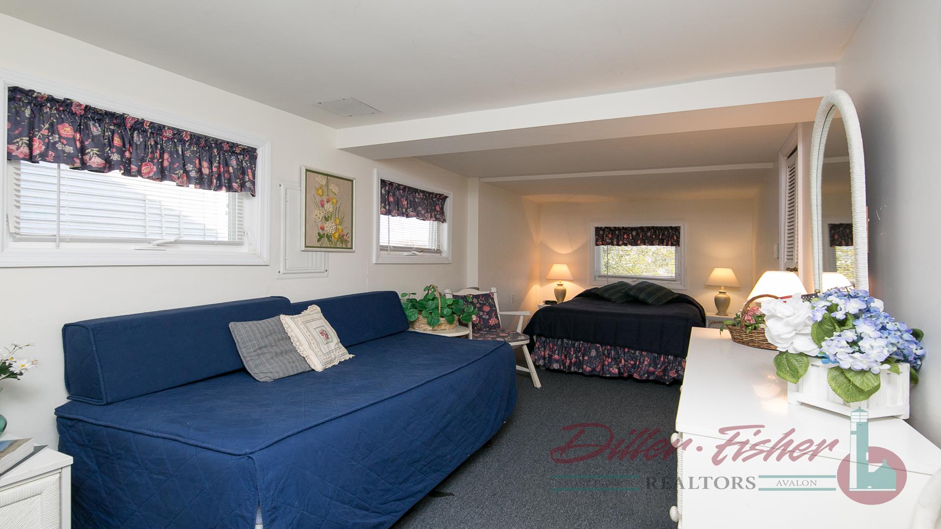 10711 Sunset Drive, Stone Harbor (Bay Front)