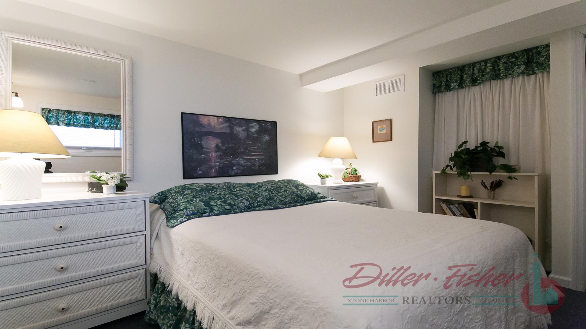 10711 Sunset Drive, Stone Harbor (Bay Front)