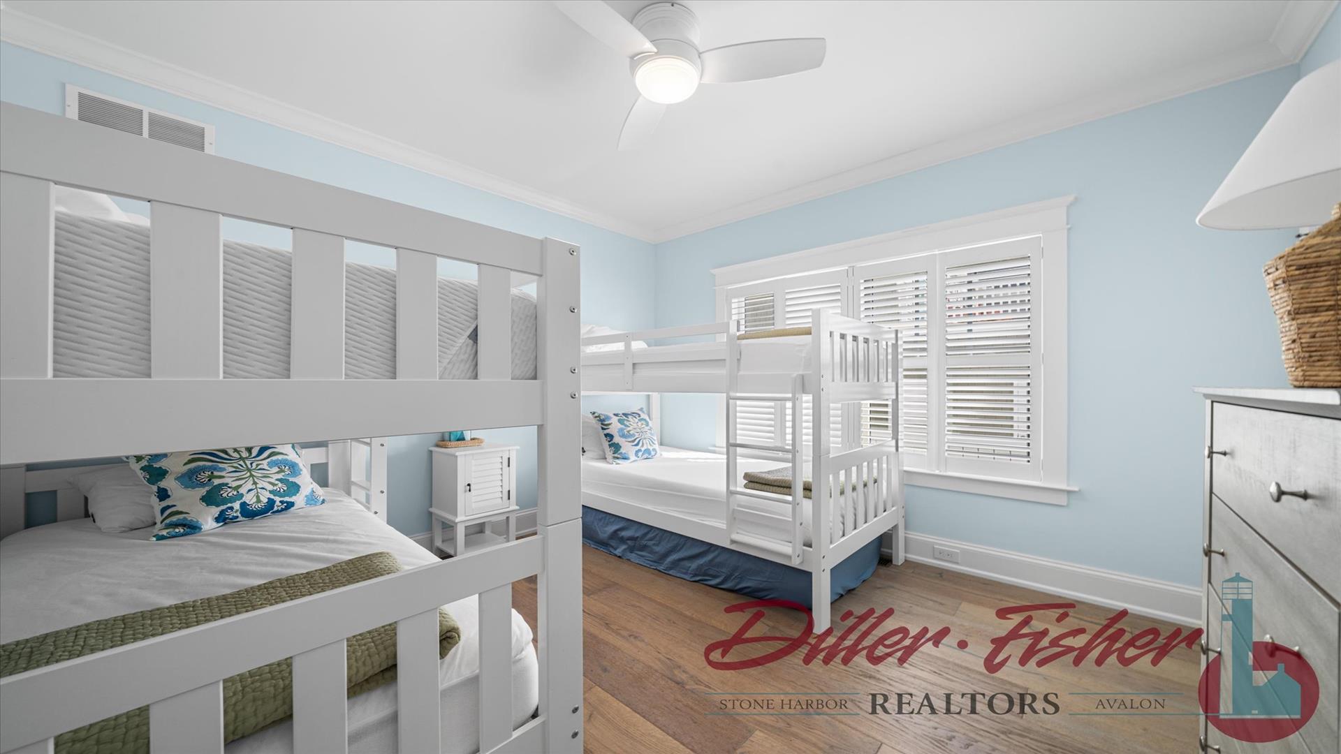 151 94th Street, Stone Harbor (Mid-Island)