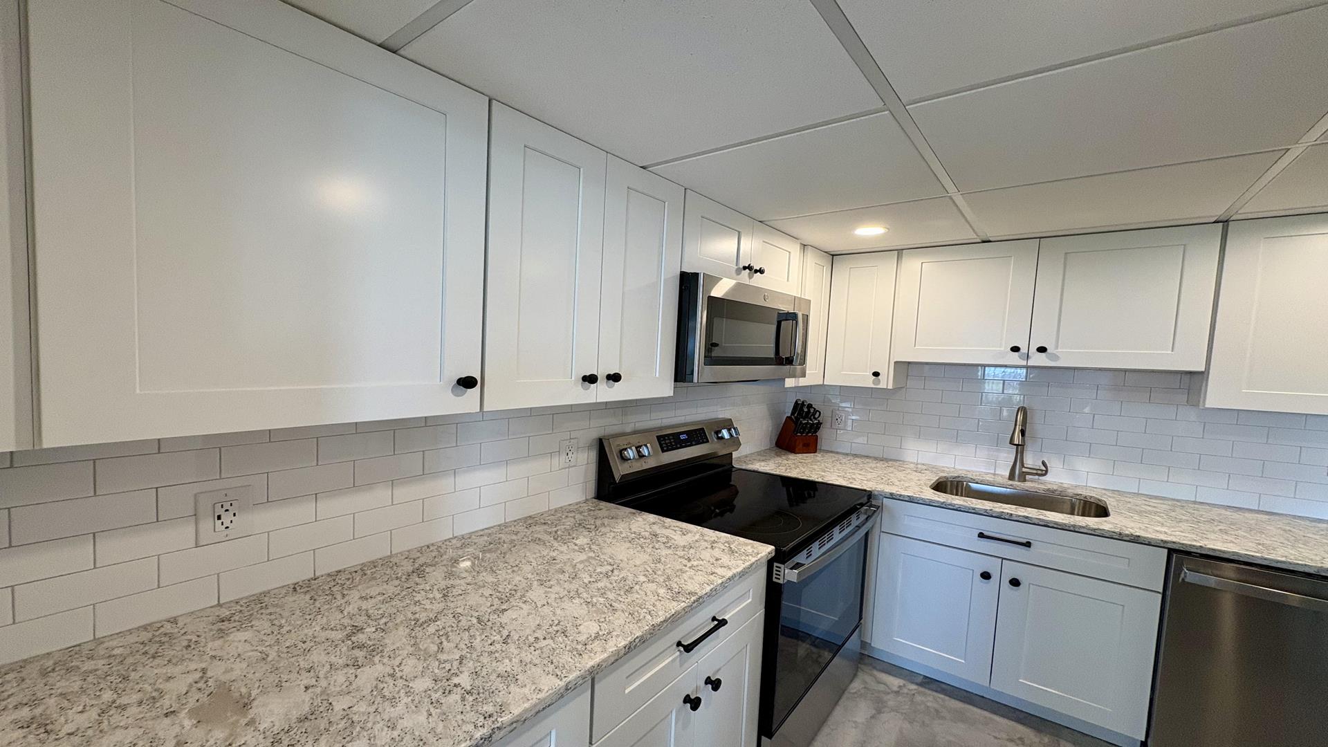 125 80th Street B2, Avalon (Beach Block)