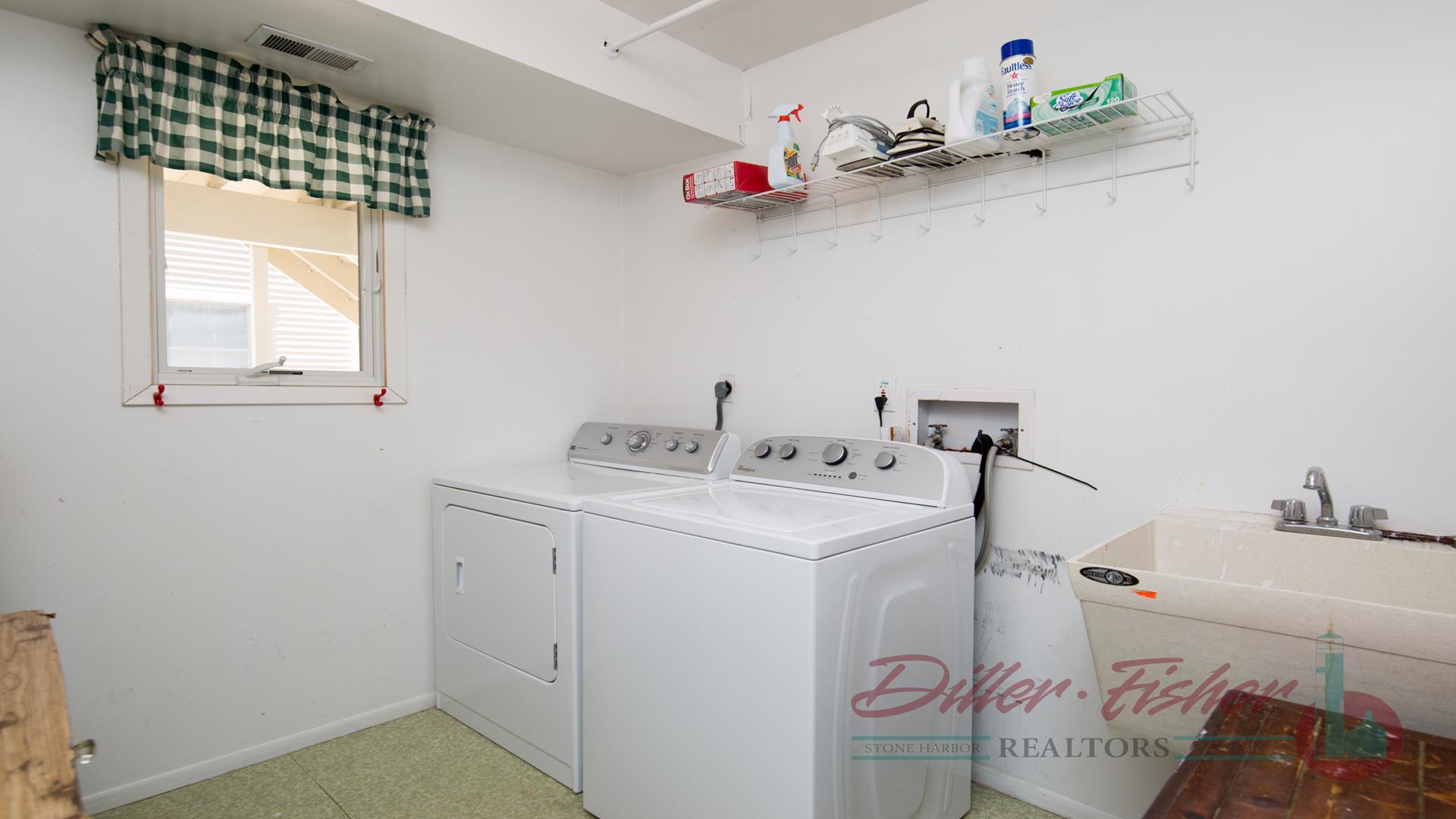 318 41st Street, Avalon (Mid-Island)