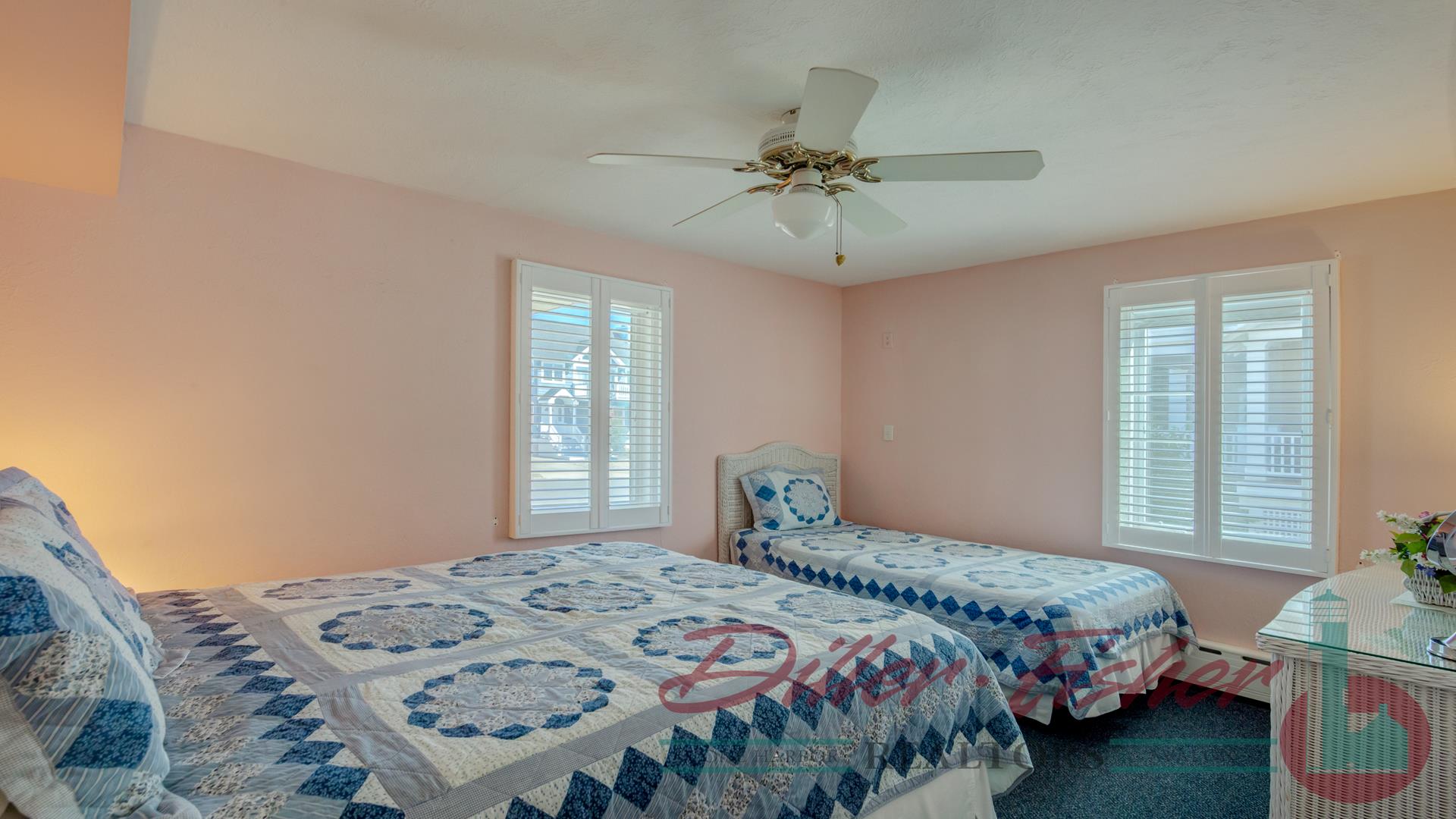 381 94th Street, Stone Harbor (Center)