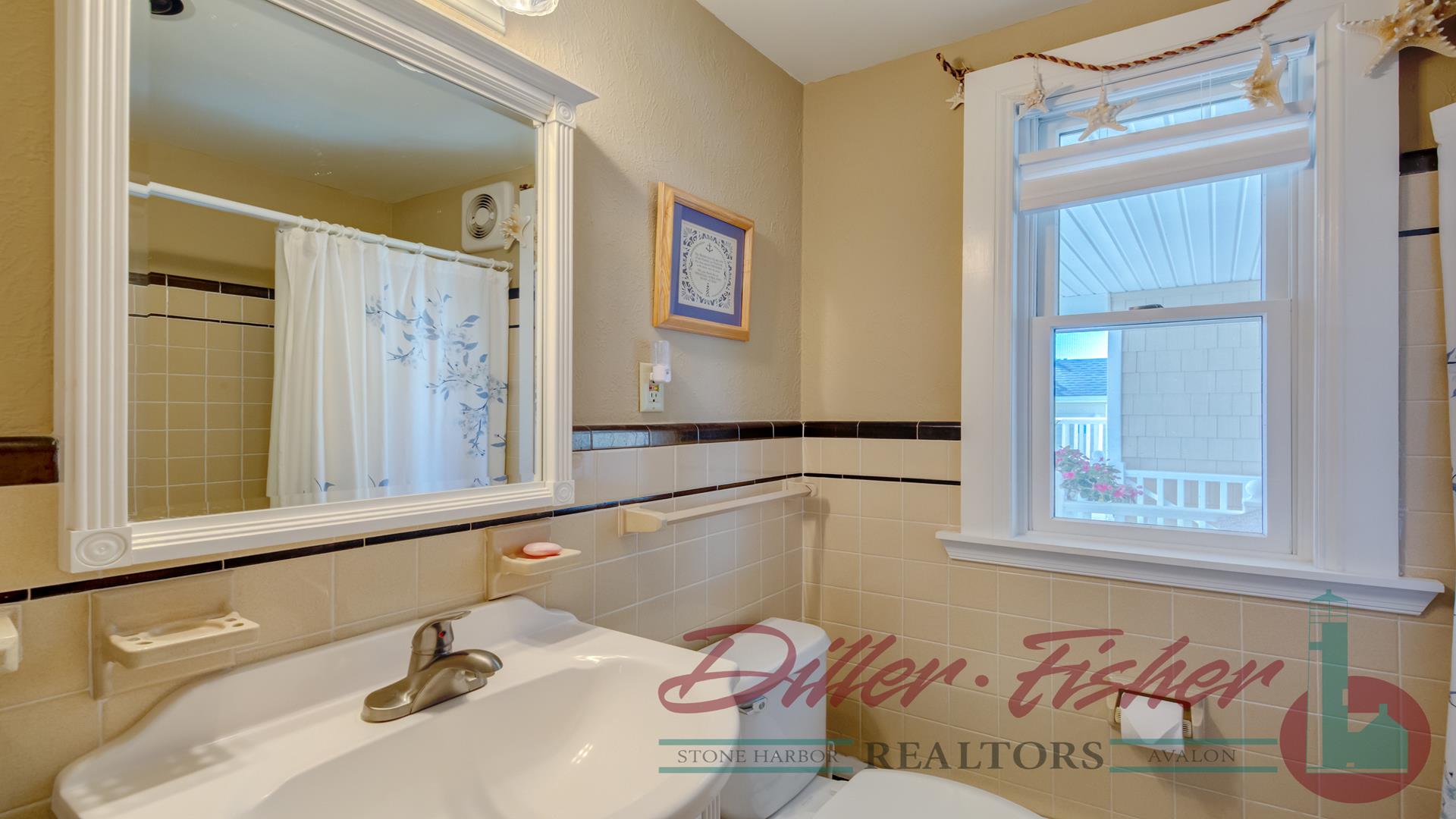 381 94th Street, Stone Harbor (Center)