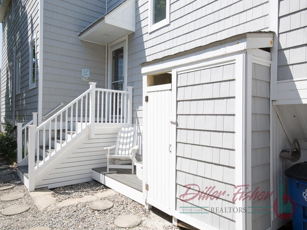 271 82nd Street, Stone Harbor (Mid-Island)