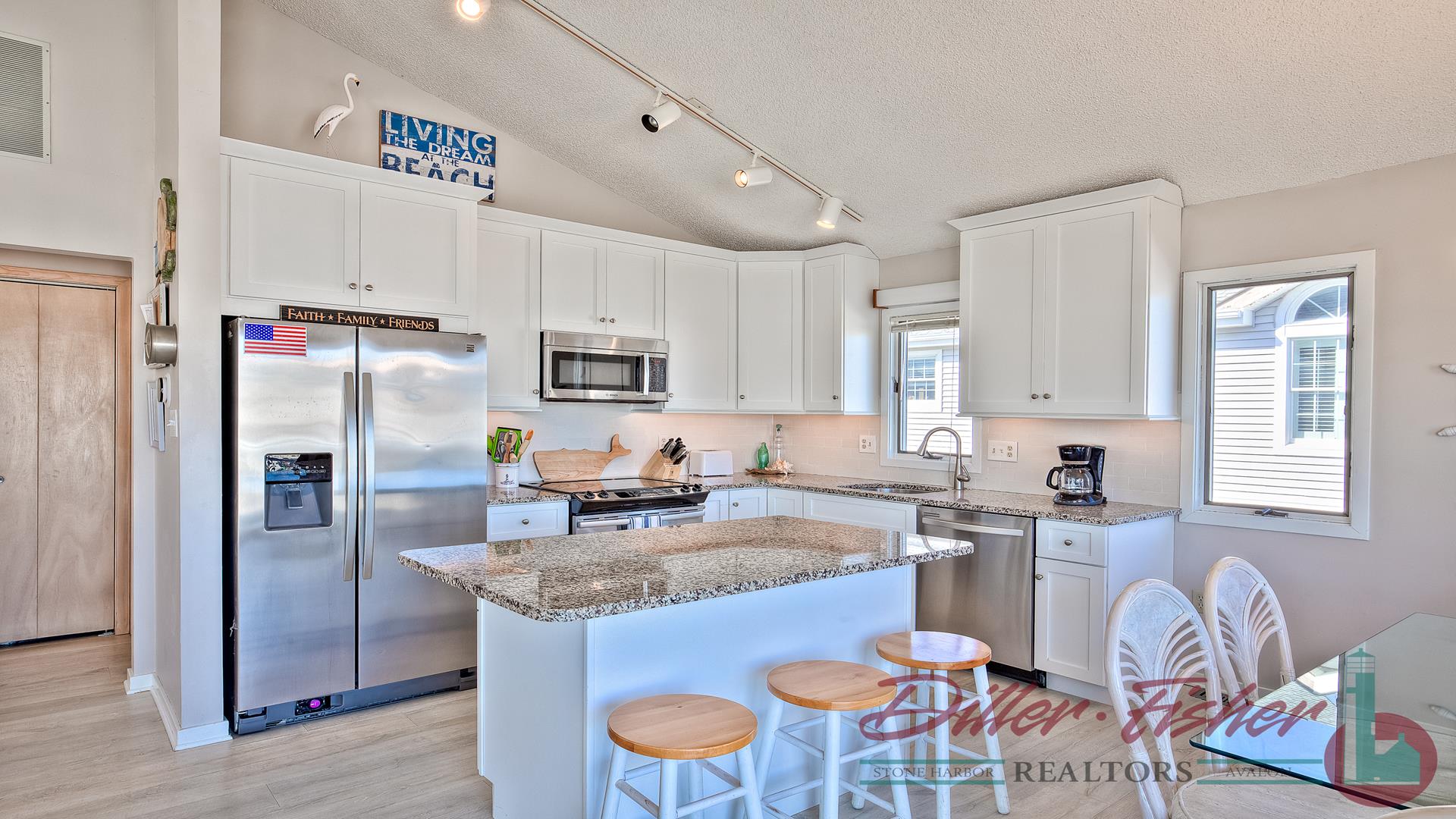 271 82nd Street, Stone Harbor (Mid-Island)