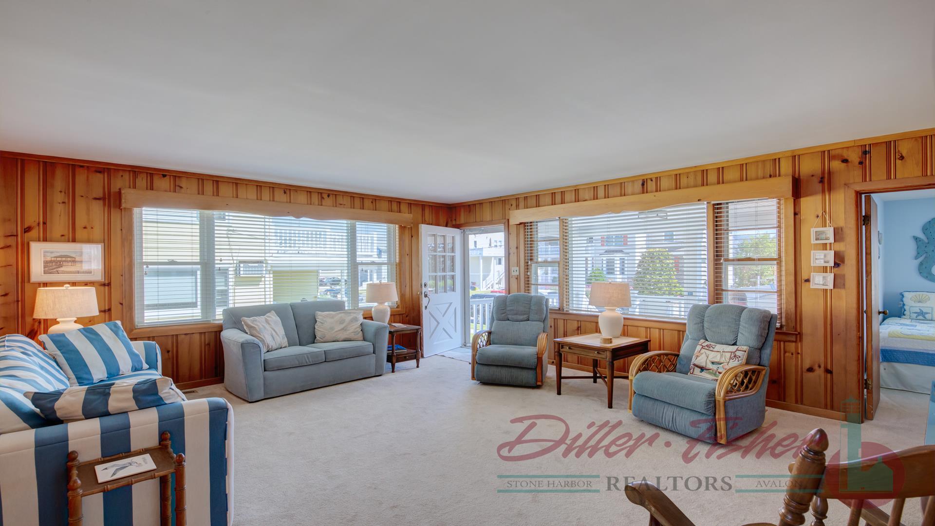 255 89th Street, Stone Harbor (Mid-Island)