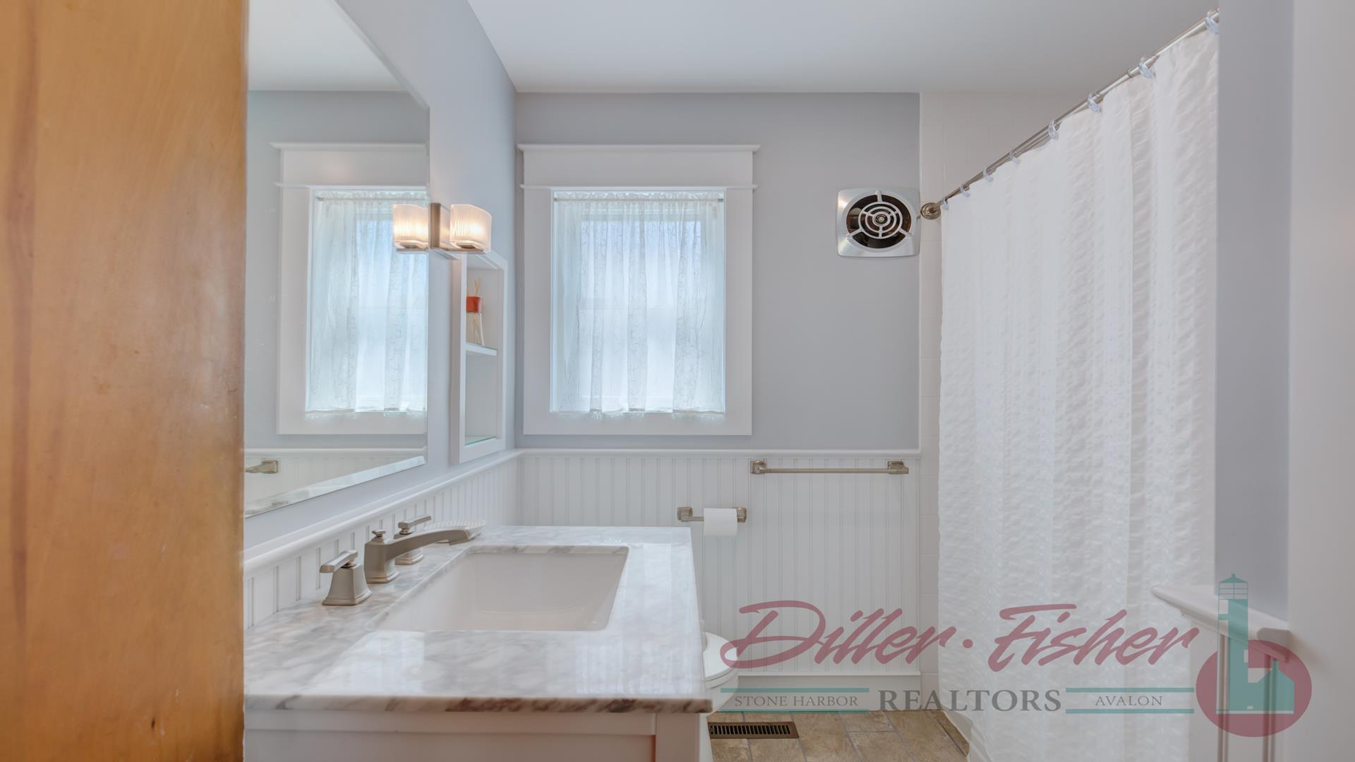 255 89th Street, Stone Harbor (Mid-Island)