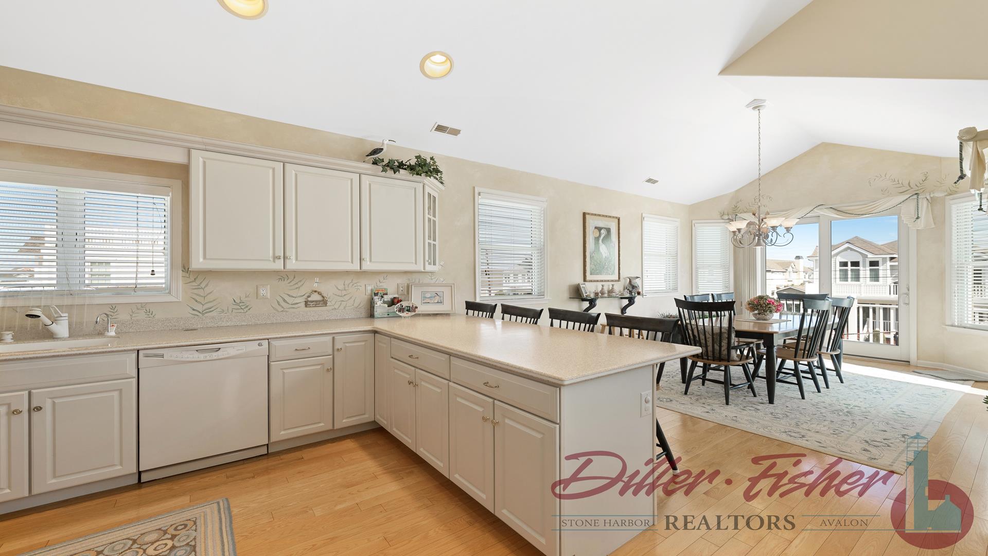 123 90TH STREET, STONE HARBOR (Center)