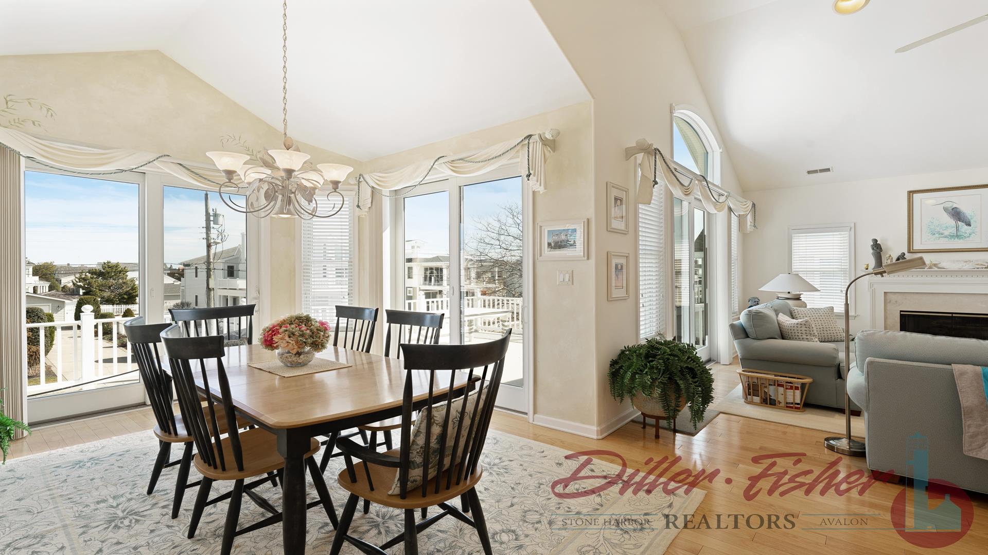 123 90TH STREET, STONE HARBOR (Center)