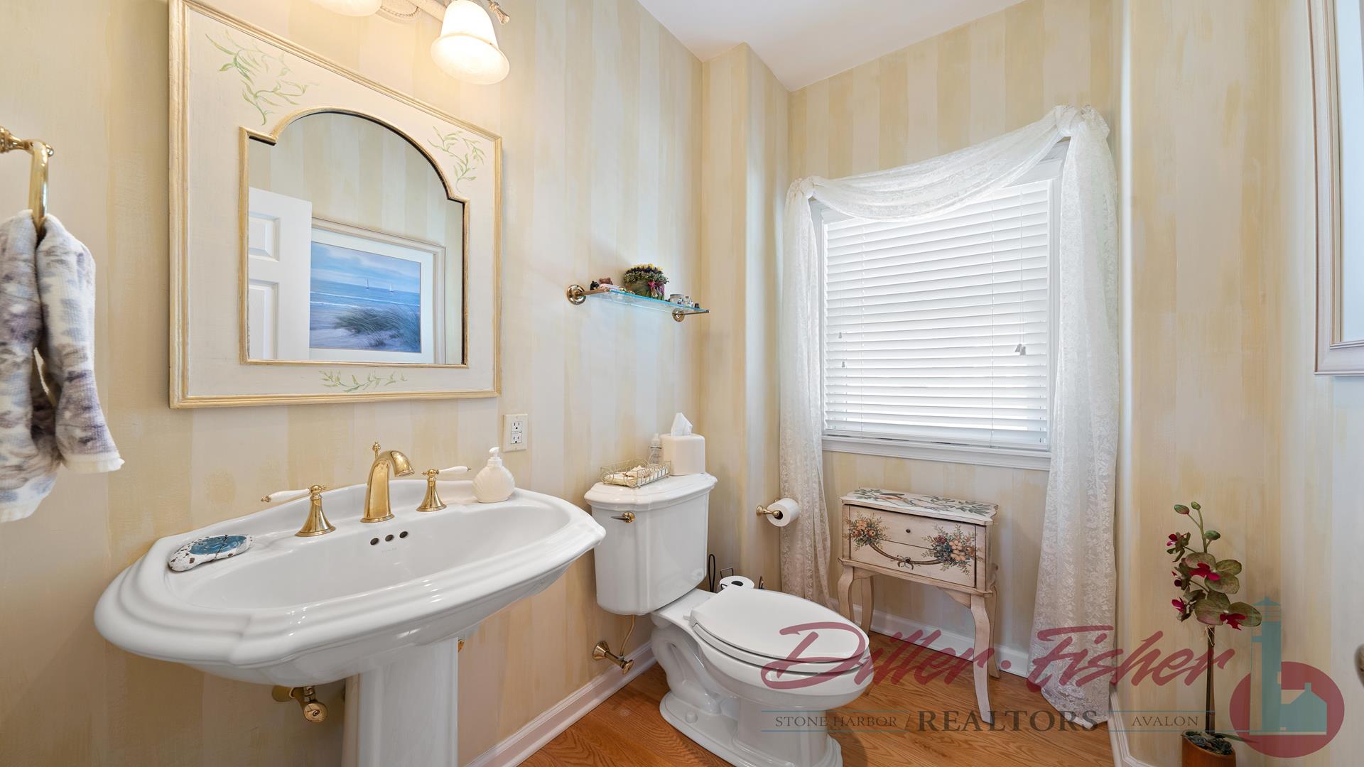 123 90TH STREET, STONE HARBOR (Center)