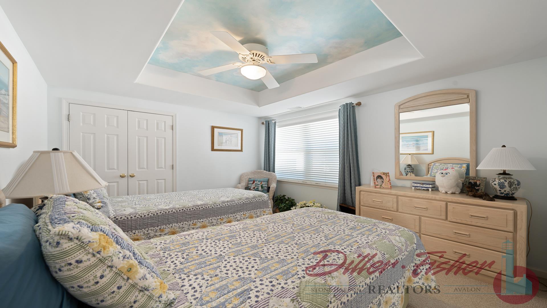 123 90TH STREET, STONE HARBOR (Center)