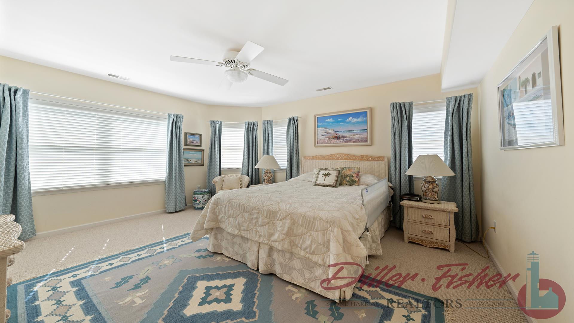 123 90TH STREET, STONE HARBOR (Center)