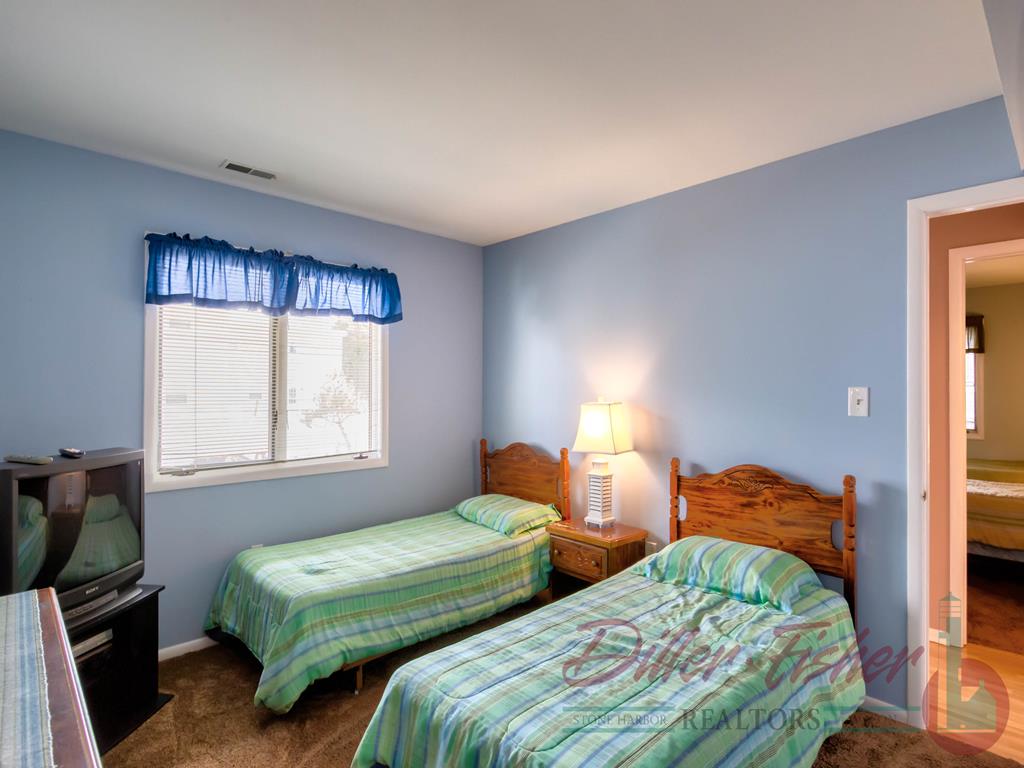 255  83rd Street, STONE HARBOR (Mid-Island) - Picture 2