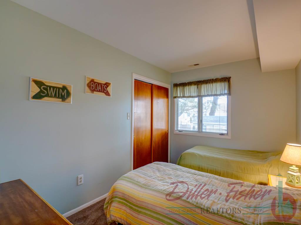 255  83rd Street, STONE HARBOR (Mid-Island) - Picture 3