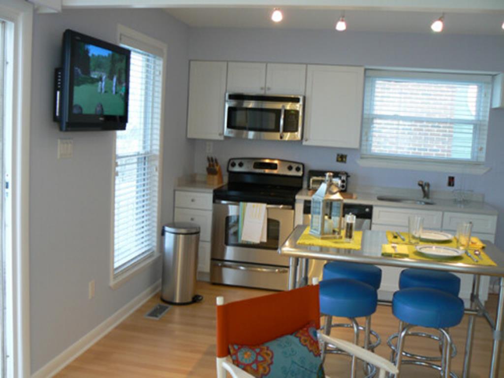 212 110th Street, Stone Harbor (Southend Stone Harbor) - Picture 3