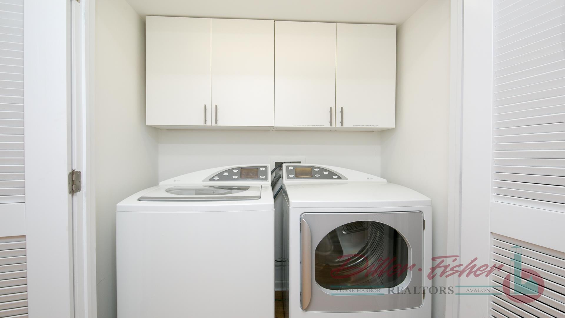 9421 Sunset Drive, Stone Harbor (Bay Front)