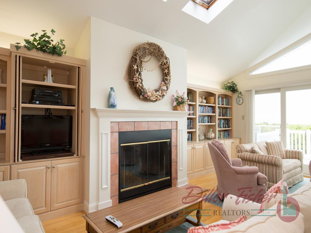 77 38th Street, Avalon (Beach Front)