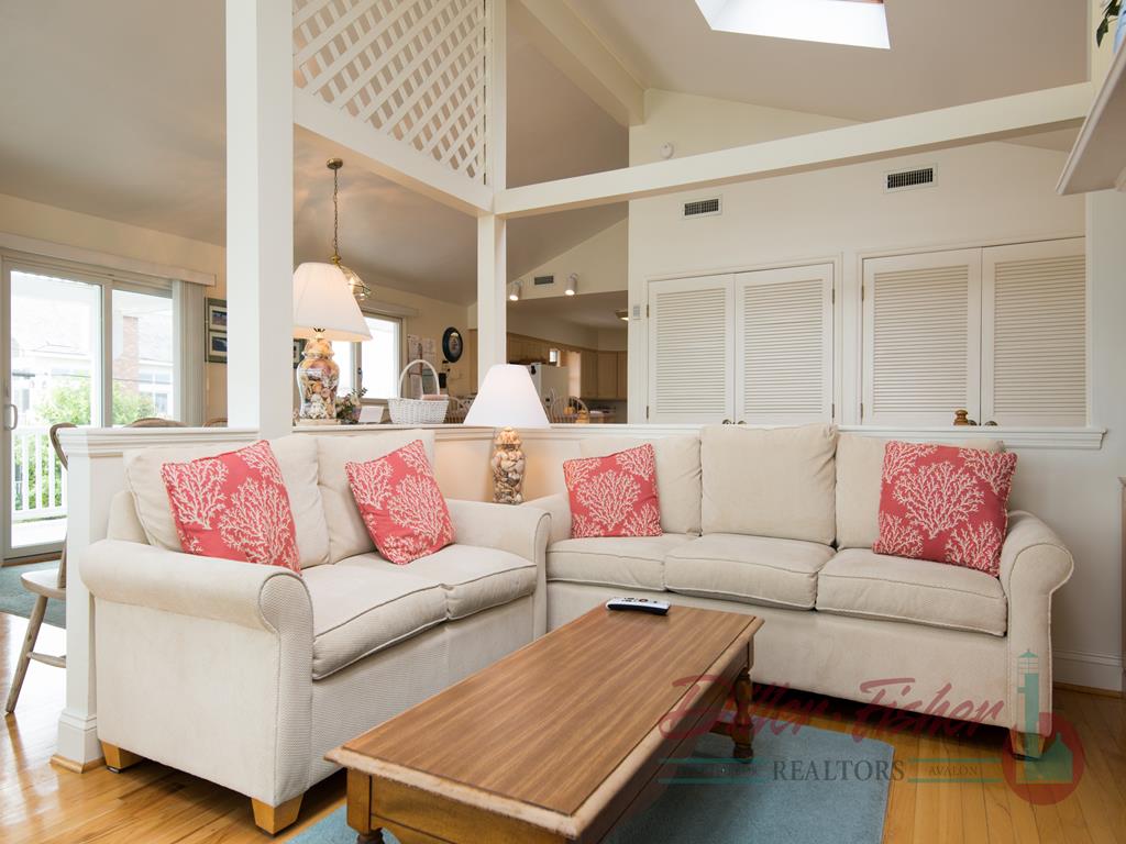 77 38th Street, Avalon (Beach Front)