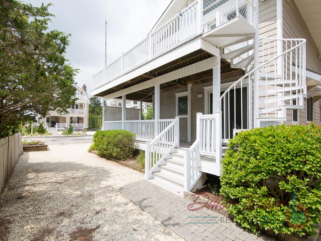 77 38th Street, Avalon (Beach Front)
