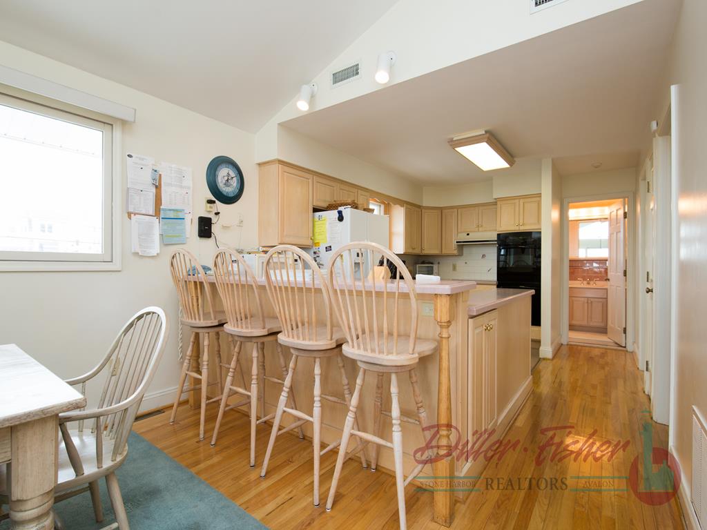 77 38th Street, Avalon (Beach Front)