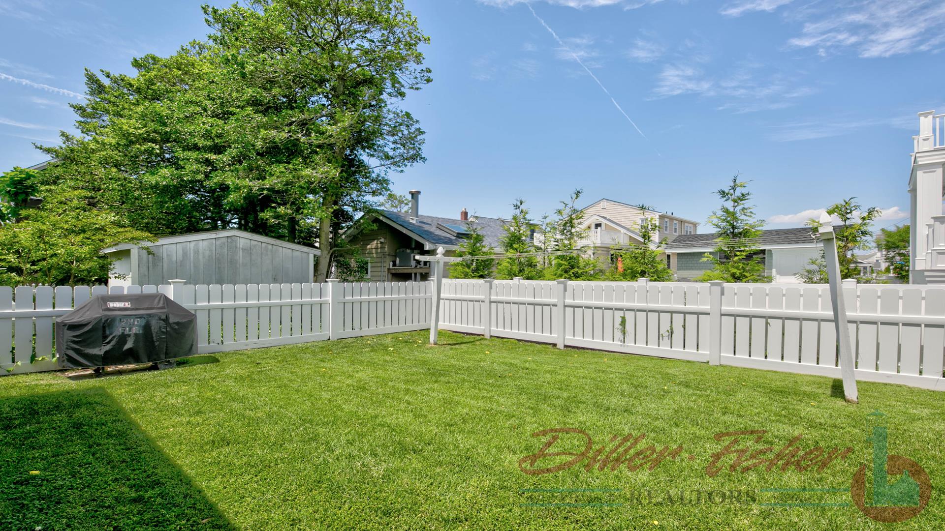 10015 Third Avenue, Stone Harbor (Mid-Island)