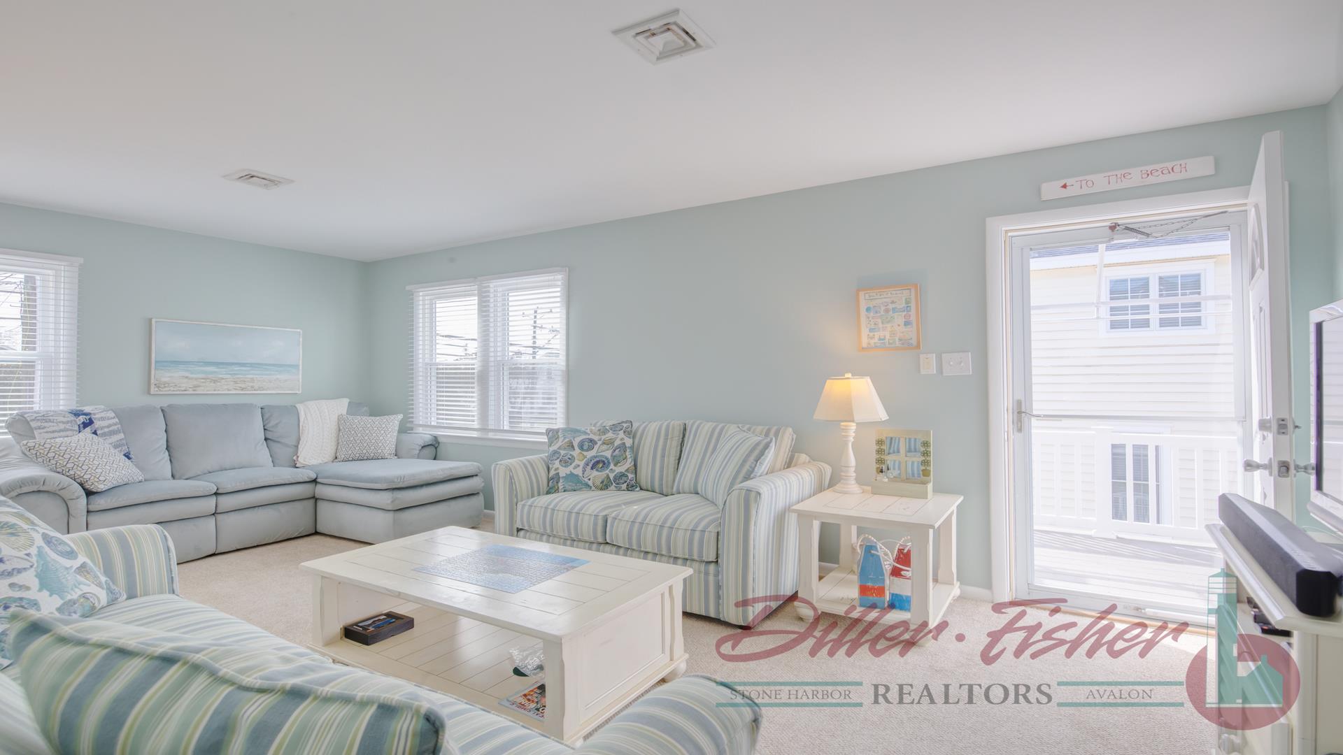 10015 Third Avenue, Stone Harbor (Mid-Island)