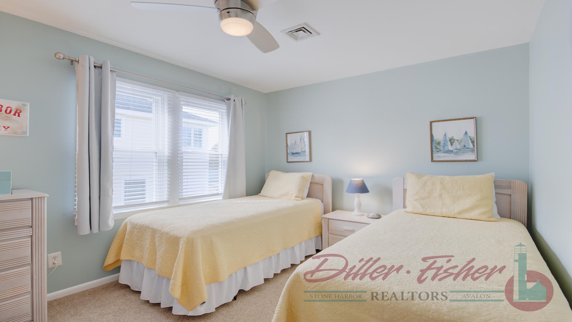 10015 Third Avenue, Stone Harbor (Mid-Island)