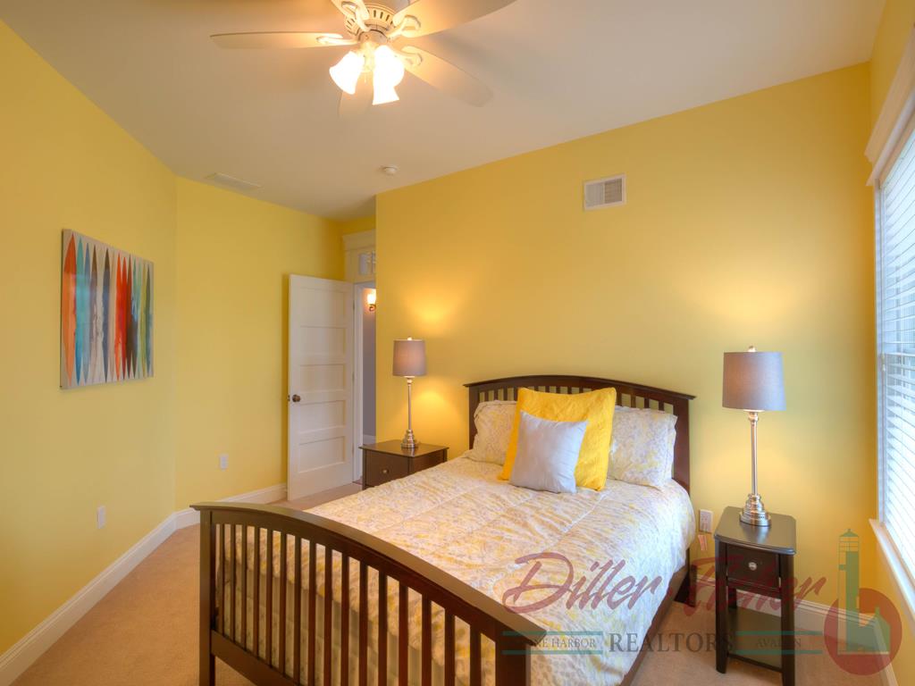 230 106th Street, Stone Harbor (Mid-Island)