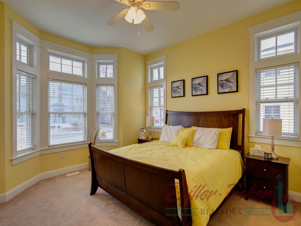 230 106th Street, Stone Harbor (Mid-Island)