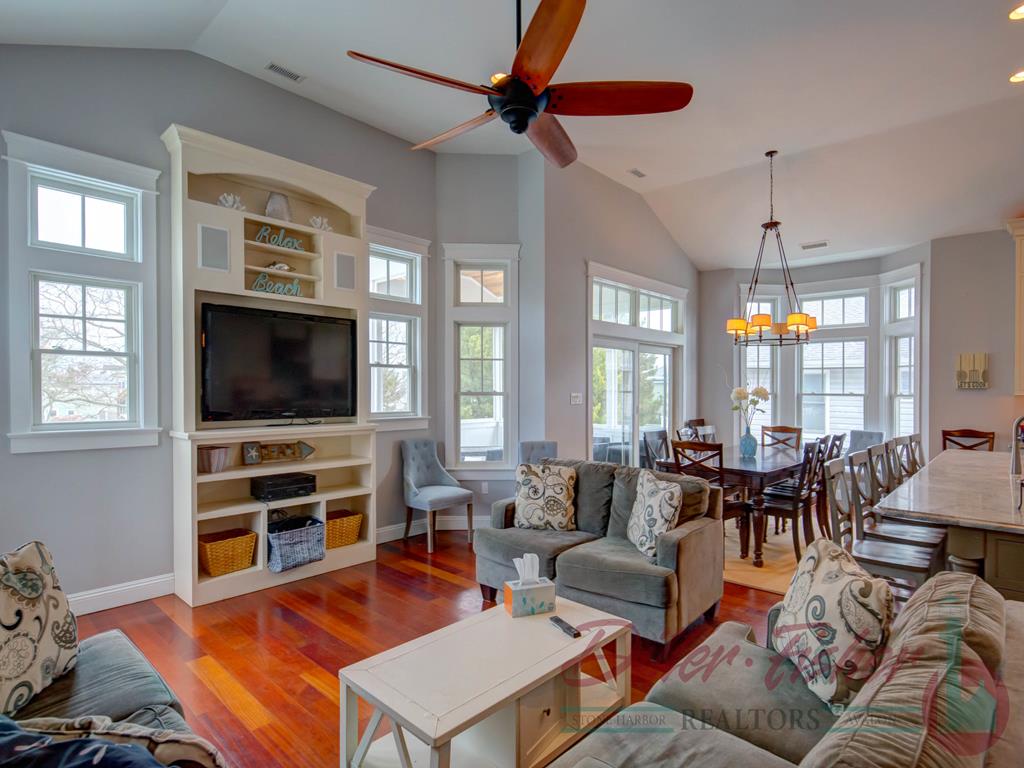230 106th Street, Stone Harbor (Mid-Island)