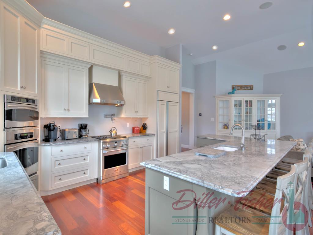 230 106th Street, Stone Harbor (Mid-Island)