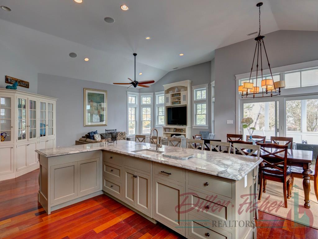 230 106th Street, Stone Harbor (Mid-Island)