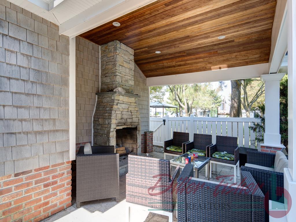 230 106th Street, Stone Harbor (Mid-Island)