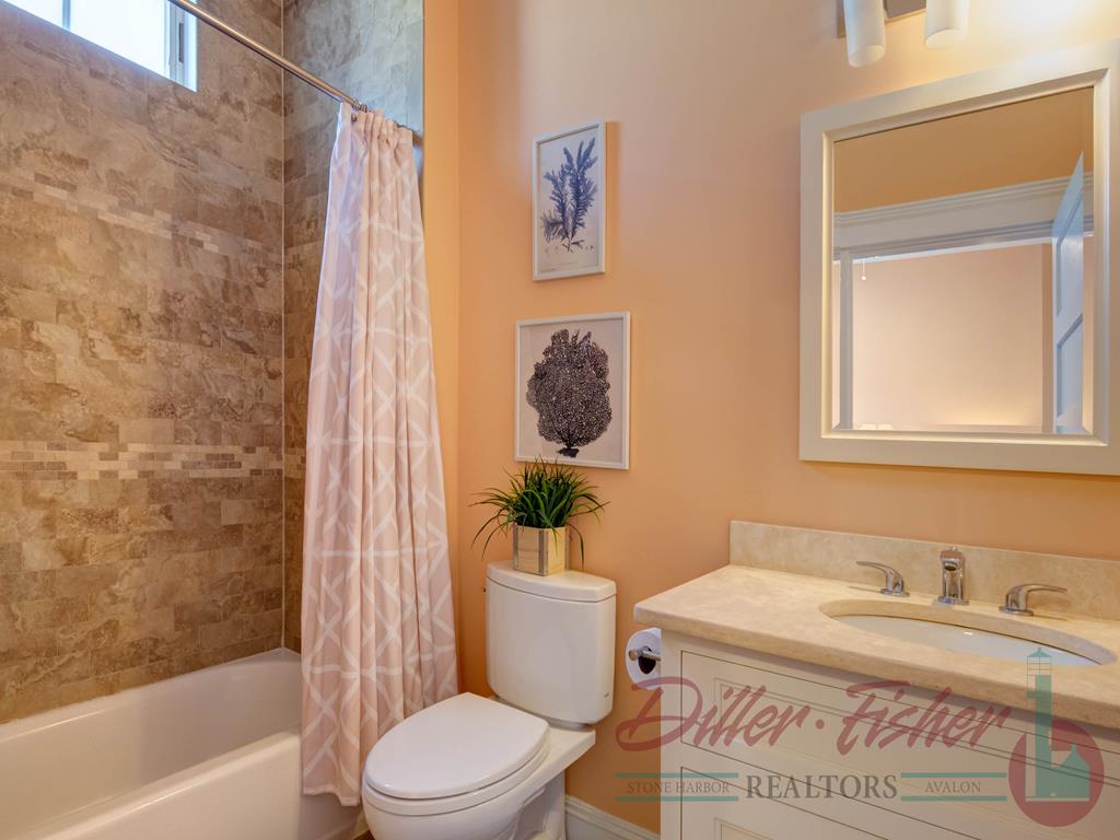 230 106th Street, Stone Harbor (Mid-Island)