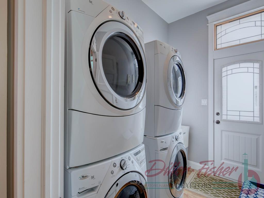 230 106th Street, Stone Harbor (Mid-Island)