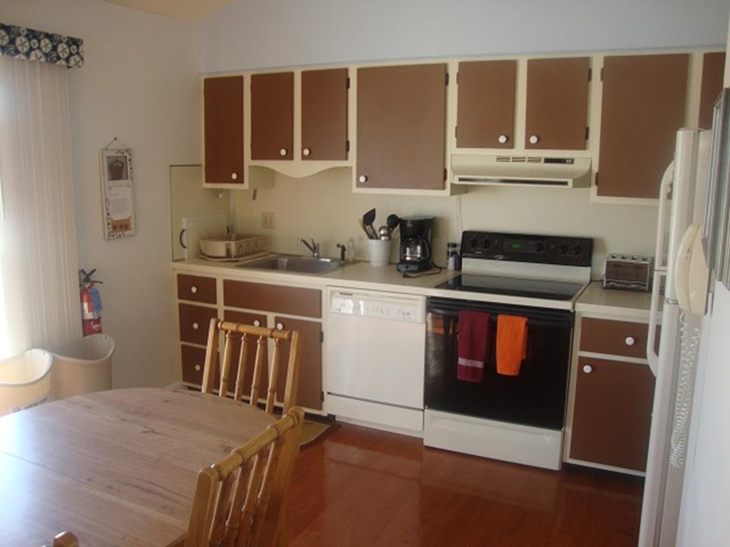 10108 Third Avenue, Stone Harbor (Mid-Island) - Picture 3