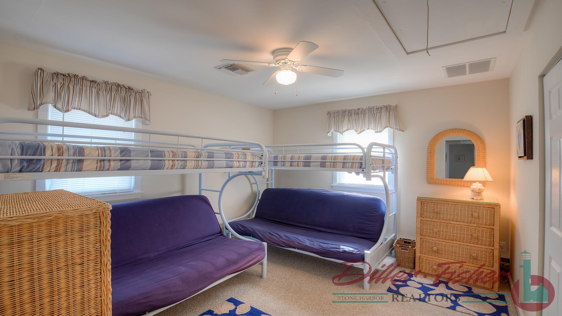 8502 Third Avenue, Stone Harbor (Center)