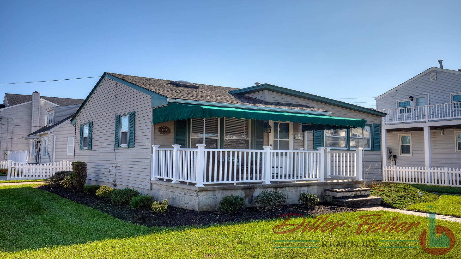 8502 Third Avenue, Stone Harbor (Center)