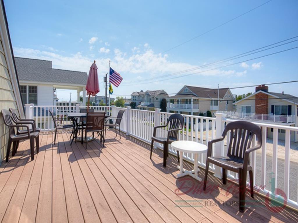 214 118th Street, Stone Harbor (Center)