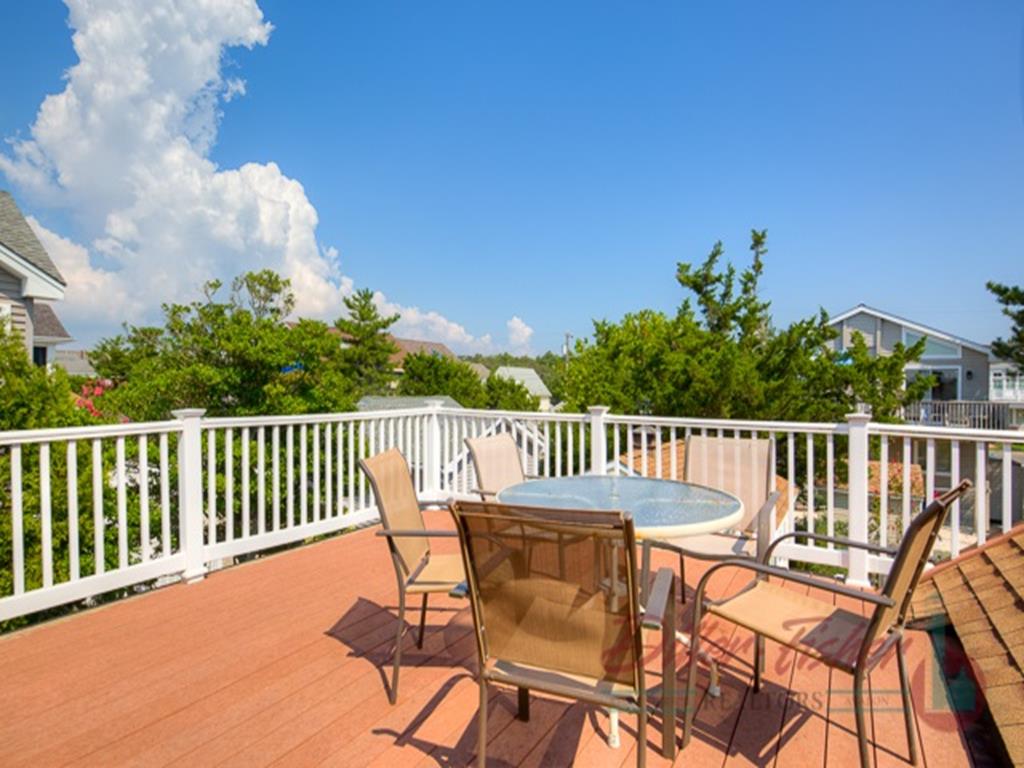 214 118th Street, Stone Harbor (Center)