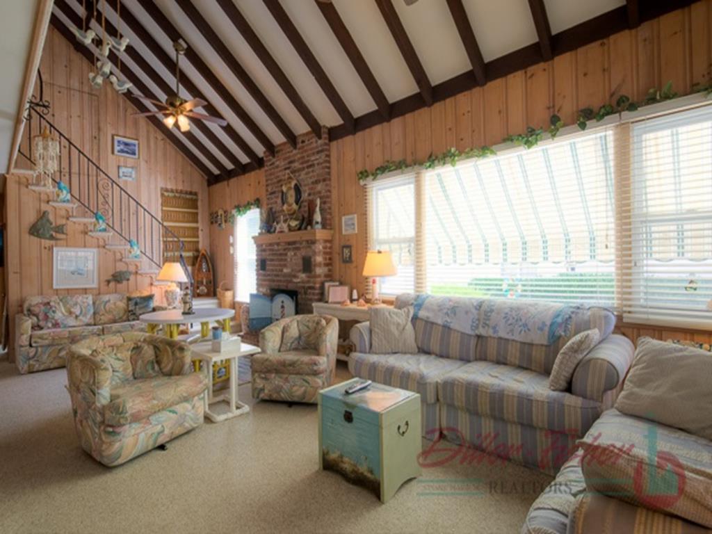 214 118th Street, Stone Harbor (Center)