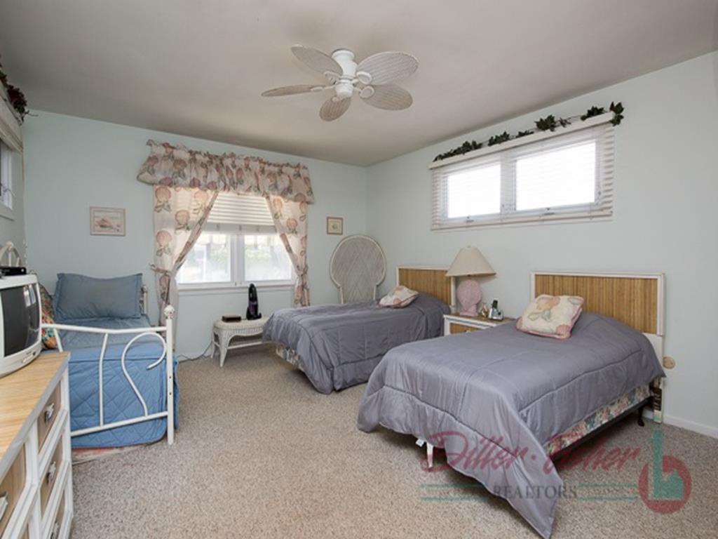 214 118th Street, Stone Harbor (Center)
