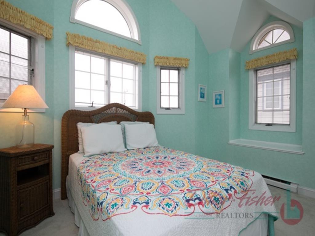 9023 Third Avenue, Stone Harbor (Bay Front)