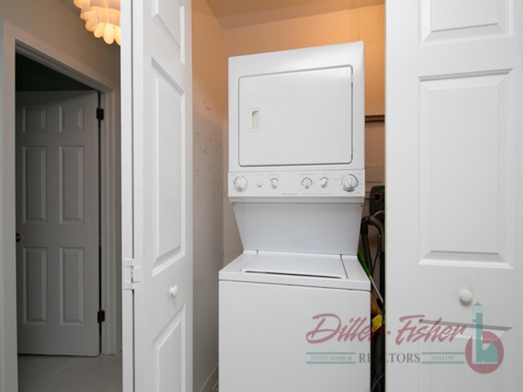 9023 Third Avenue, Stone Harbor (Bay Front)