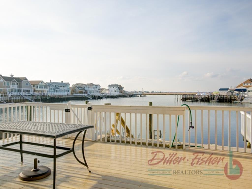 9023 Third Avenue, Stone Harbor (Bay Front)