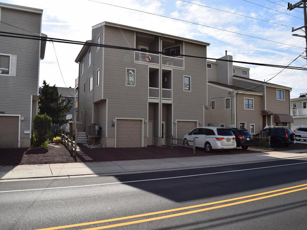 5905 Landis Avenue, Sea Isle City (Beach Block)